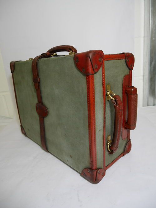 Vintage Suitcase - The Restory