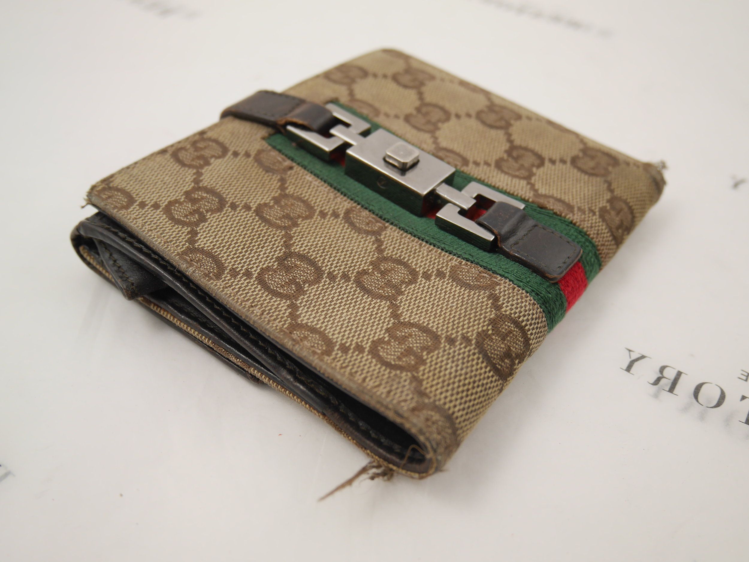 old gucci wallet