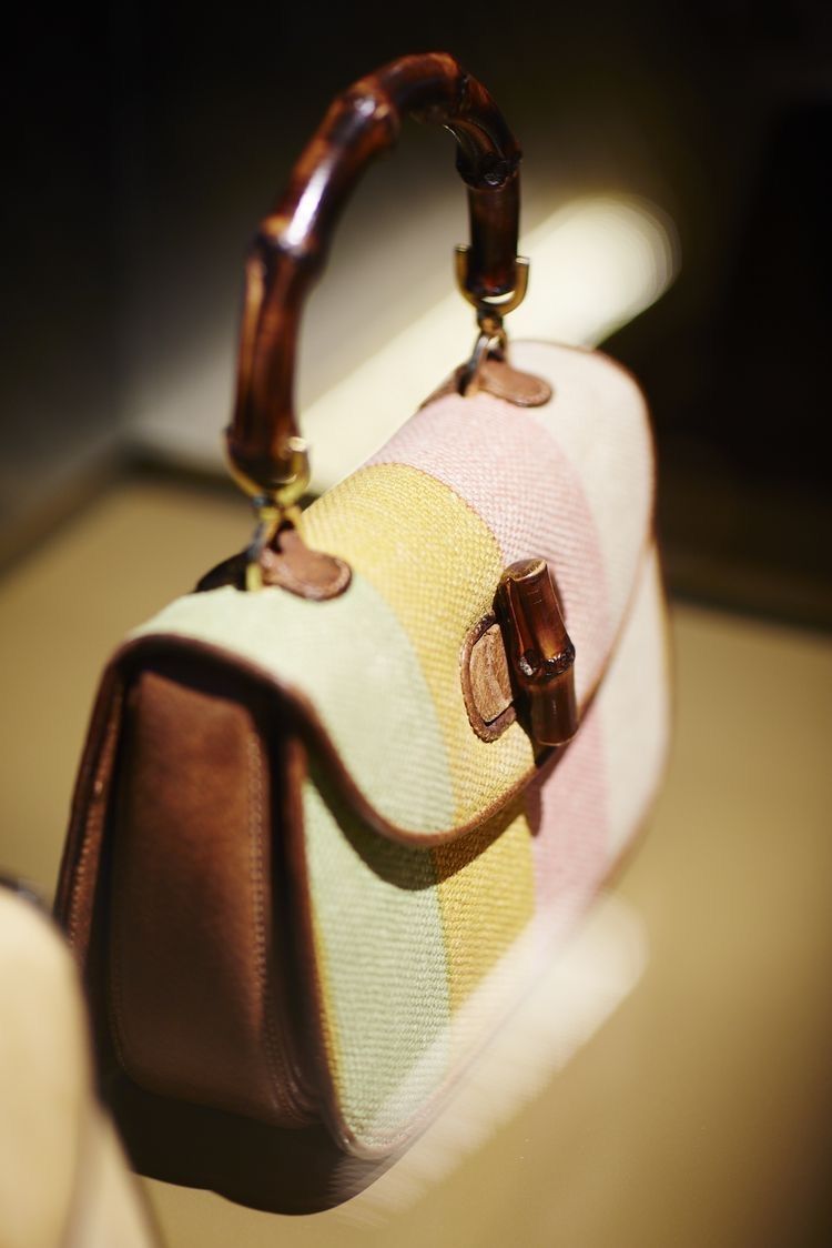 Luxury Vintage Lady Women′ S Saddle Handbags Popular Bamboo Handles  Shoulder Crossbody Bags for Women Handbag Bolsa De Cuero - China Women  Handbag Bolsa De Cuero Cross Body Bag and Satchel Tote